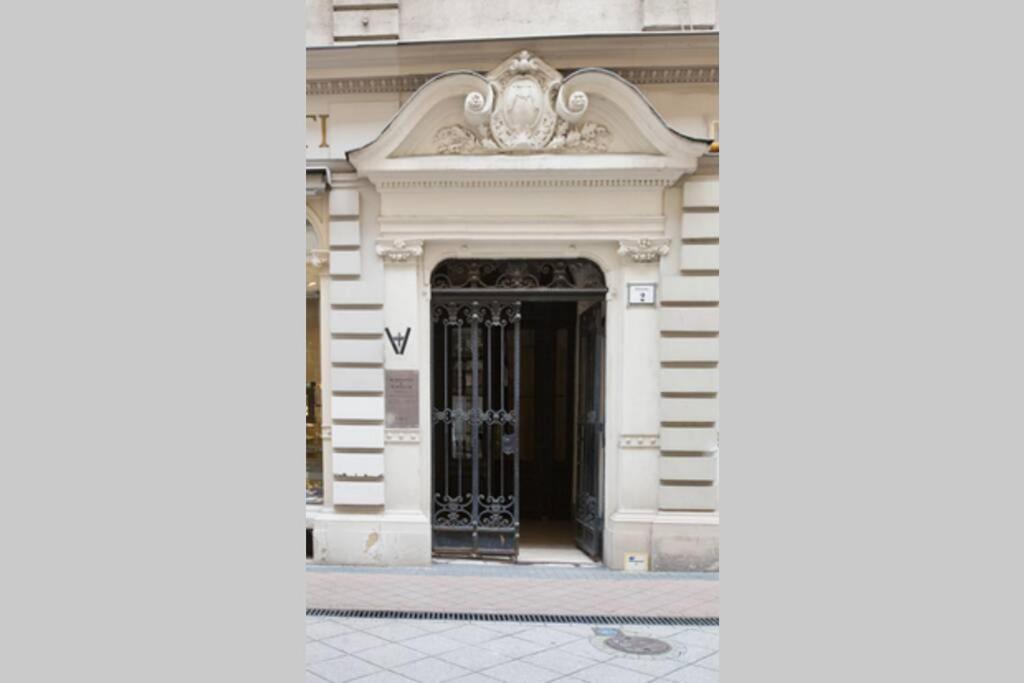 Artapart Luxury And Art In - A1 Apartament